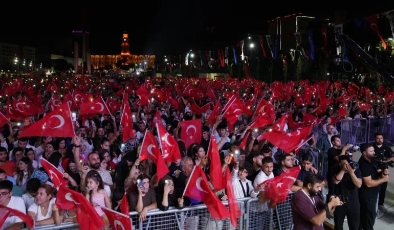30 Ağustos zaferi Büyükçekmece Cumhuriyet Meydanı’nda kutlandı
