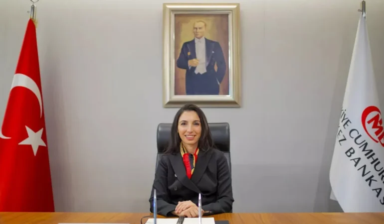 Eski Merkez Bankası Başkanı Hafize Gaye Erkan ve babası hakkında suç duyurusu
