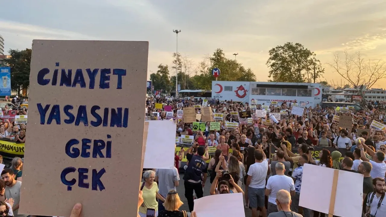 Katliam Yasası'nın ilk ayı