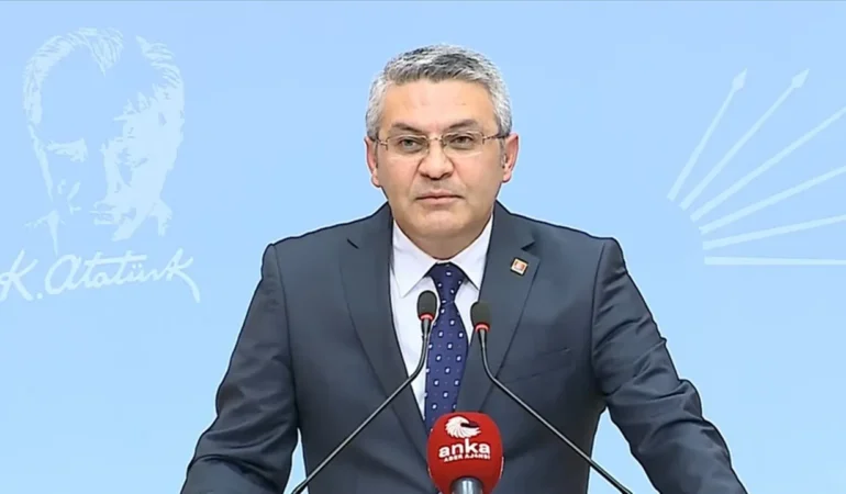 CHP’li Oğuz Kaan Salıcı’dan ‘çifte standart’ tepkisi: “İktidara uzanan fon iddialarında zincir kopuyor”