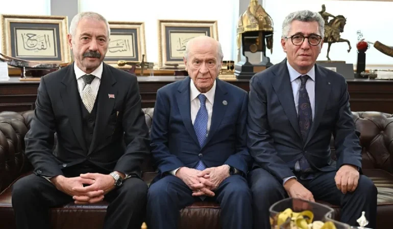 Bahçeli iki düşman aileyi MHP Genel Merkezi’nde barıştırdı