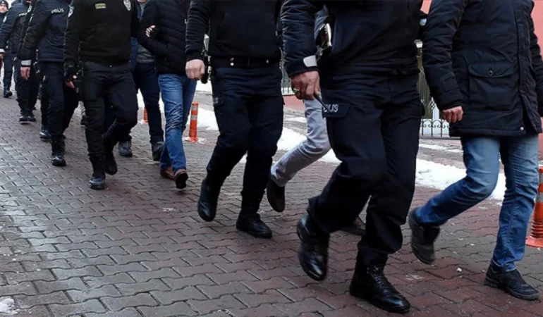 İstanbul Cumhuriyet Başsavcılığından dev FETÖ operasyonu: 3 ayrı soruşturmada çok sayıda şüpheli yakalandı