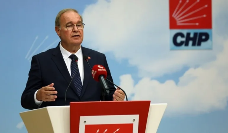Öztrak’tan Özgür Özel’e İzmir çıkışı: “Cemil Tugay’ı aday atayanları İzmirliler sokakta gezdirmeyecektir”