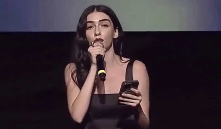 Hazar Ergüçlü Ödülünü Soma’ya Adadı: “Madenci Oğlu Yaşar’dan Özür Diliyorum”
