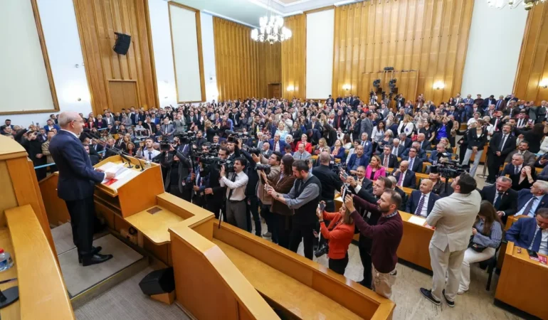 Kemal Kılıçdaroğlu: “Ne olursa olsun hiçbir gazeteci tutuklanmamalı”