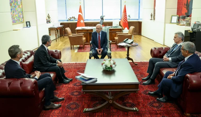 TÜSİAD Heyetinden CHP Genel Başkanı Kemal Kılıçdaroğlu’na Ziyaret