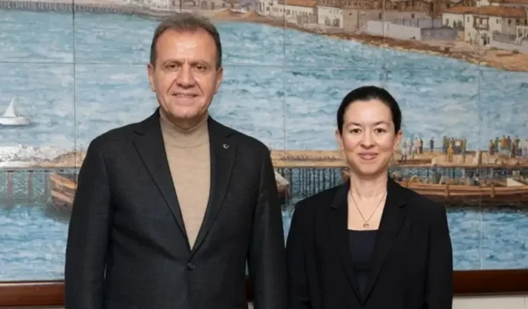 Mersin’de başkanvekili seçilen Gülşah Yıldırım Genç: “Bu emaneti Vahap Seçer’e teslim edeceğiz”
