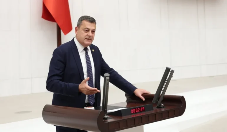 TBMM’de ‘Fon Skandalı’ gerilimi: CHP’li Vecdi Gündoğdu’dan sert ‘538 milyar liralık soygun’ çıkışı